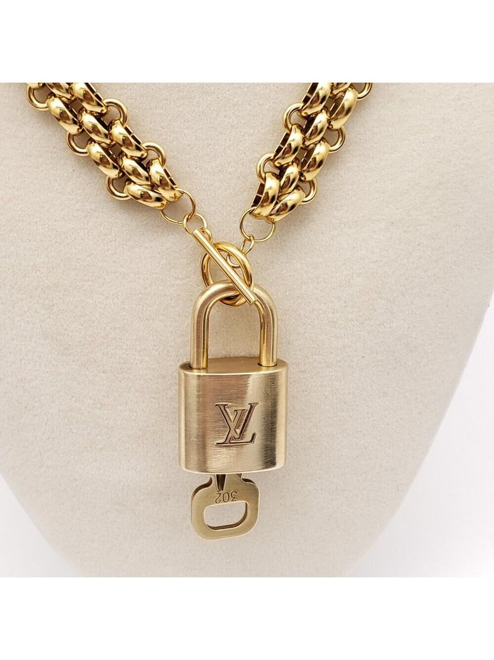 Authentic Louis Vuitton Gold Padlock w/ Unbranded Fashion Stainless Steel Chain - Picture 5 of 10